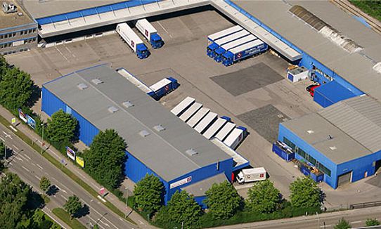 Speditionsanlage mit Bürogebäude